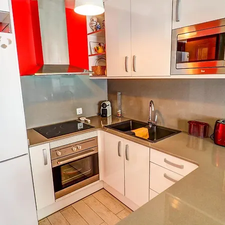 아파트 Sweet Raffaello Beach By Hello Homes